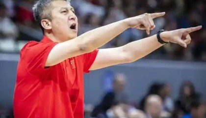 开云官网-下课男篮？险胜中国台北，郭士强更衣室大哭，原因曝光，赵睿祝福|世界杯|郭振明|世预赛|日本男篮|韩国男篮_新浪体育_新浪新闻